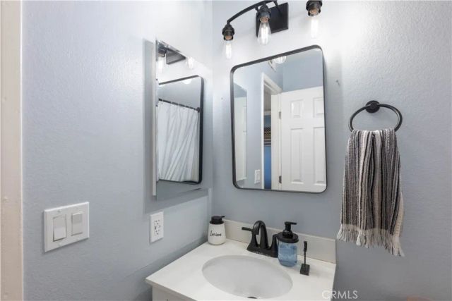 21522 Belshire 12, Hawaiian Gardens, CA 90716