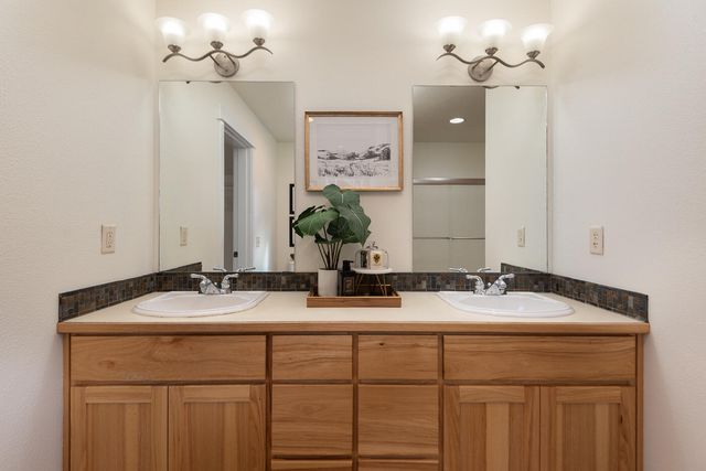 20669 Sierra Drive, Bend, OR 97701