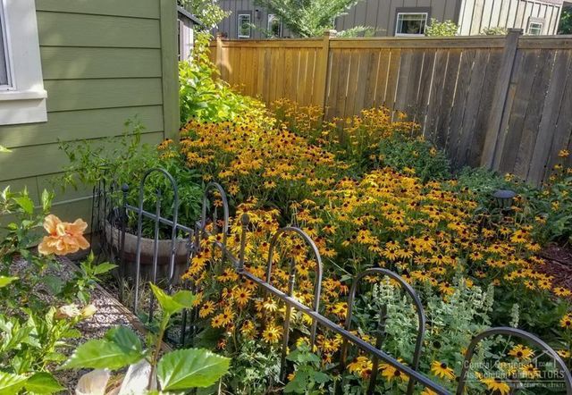 20669 Sierra Drive, Bend, OR 97701