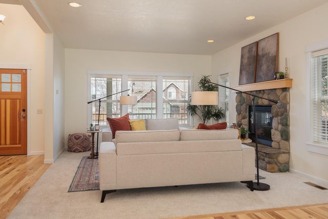 20669 Sierra Drive, Bend, OR 97701