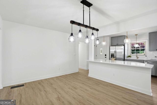 2880 Sherwood Road SE, Smyrna, GA 30082