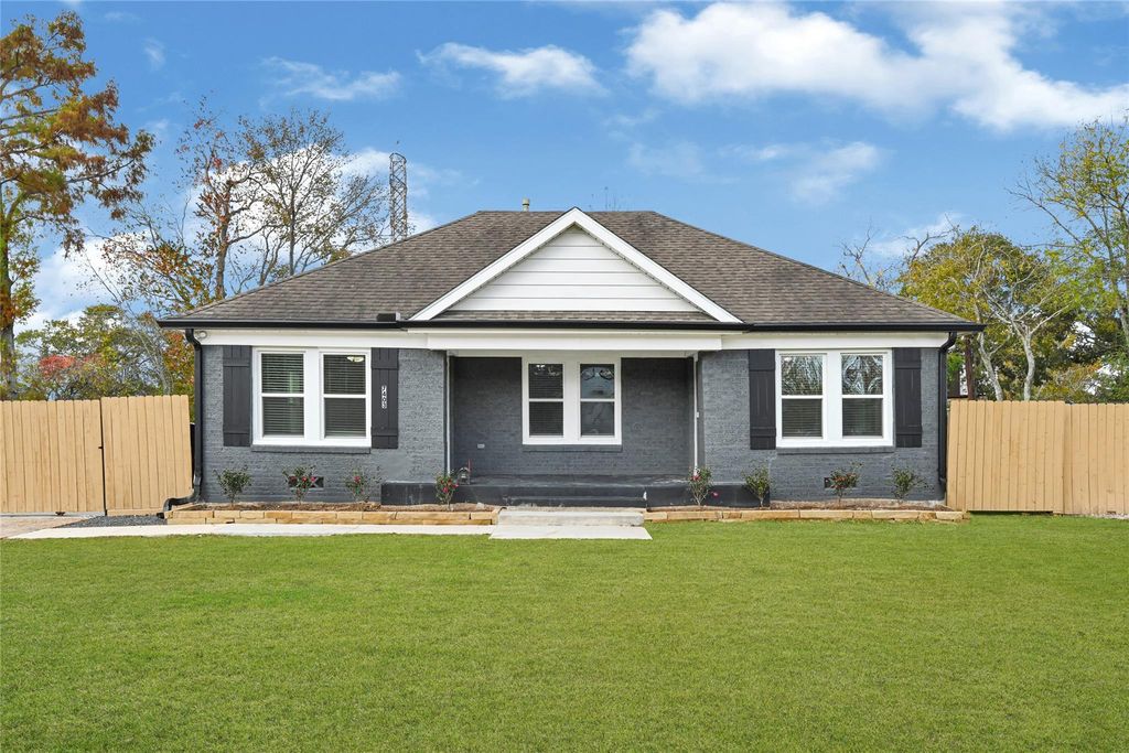 7403 Cayton Street, Houston, TX 77061