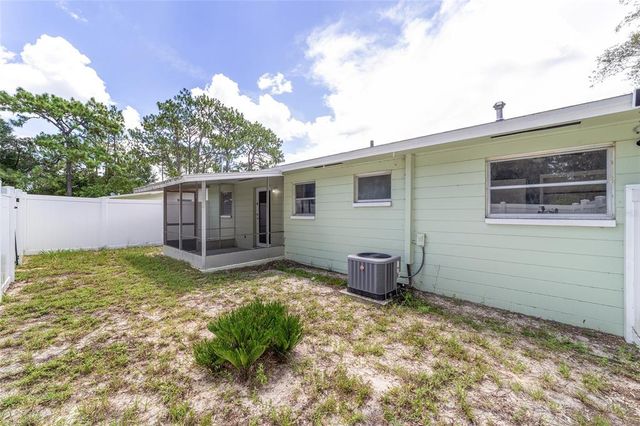 22507 SW BEACH BLVD, Dunnellon, FL 34431