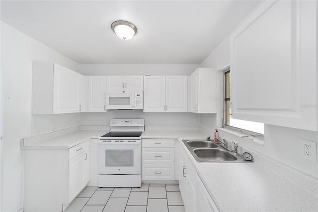 22507 SW BEACH BLVD, Dunnellon, FL 34431