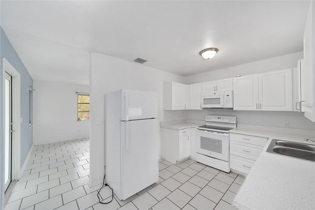 22507 SW BEACH BLVD, Dunnellon, FL 34431