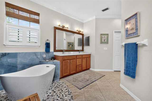 872 CLEAR LAKE DRIVE, Englewood, FL 34223