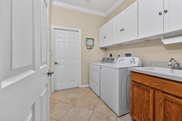 872 CLEAR LAKE DRIVE, Englewood, FL 34223