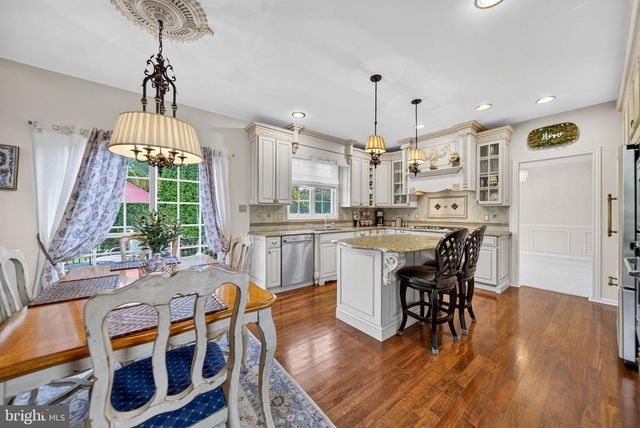 5134 CHURCH RD, Mount Laurel, NJ 08054