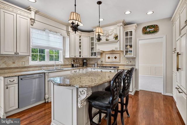 5134 CHURCH RD, Mount Laurel, NJ 08054