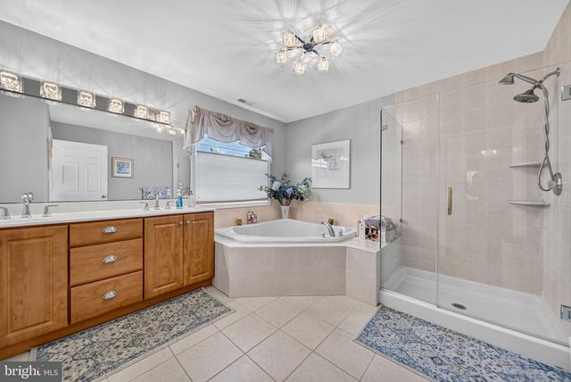 5134 CHURCH RD, Mount Laurel, NJ 08054