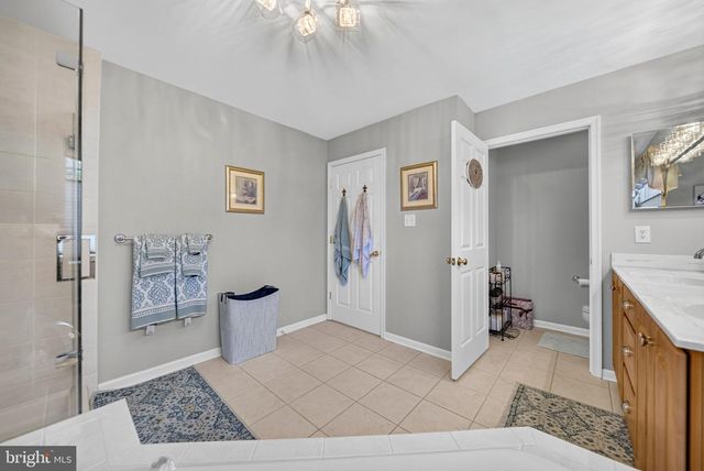 5134 CHURCH RD, Mount Laurel, NJ 08054