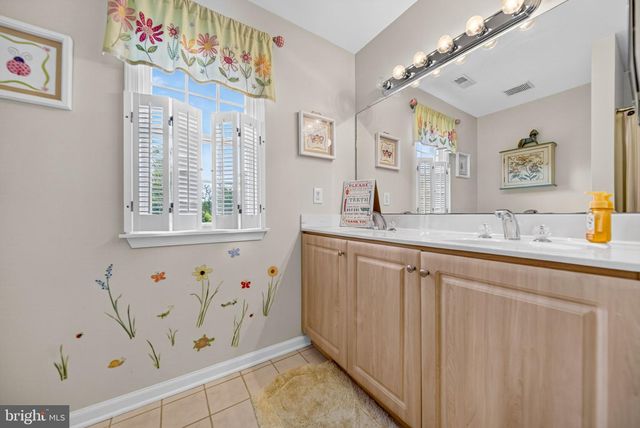 5134 CHURCH RD, Mount Laurel, NJ 08054