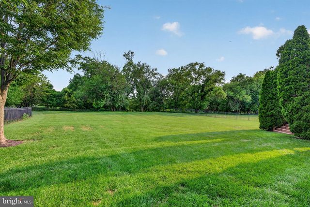 5134 CHURCH RD, Mount Laurel, NJ 08054