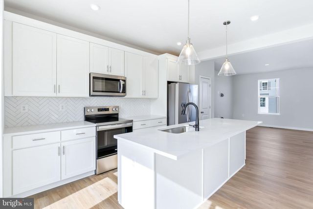 209 MONTEITH DR, Winchester, VA 22601