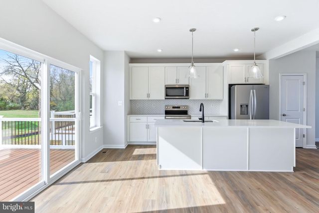 209 MONTEITH DR, Winchester, VA 22601