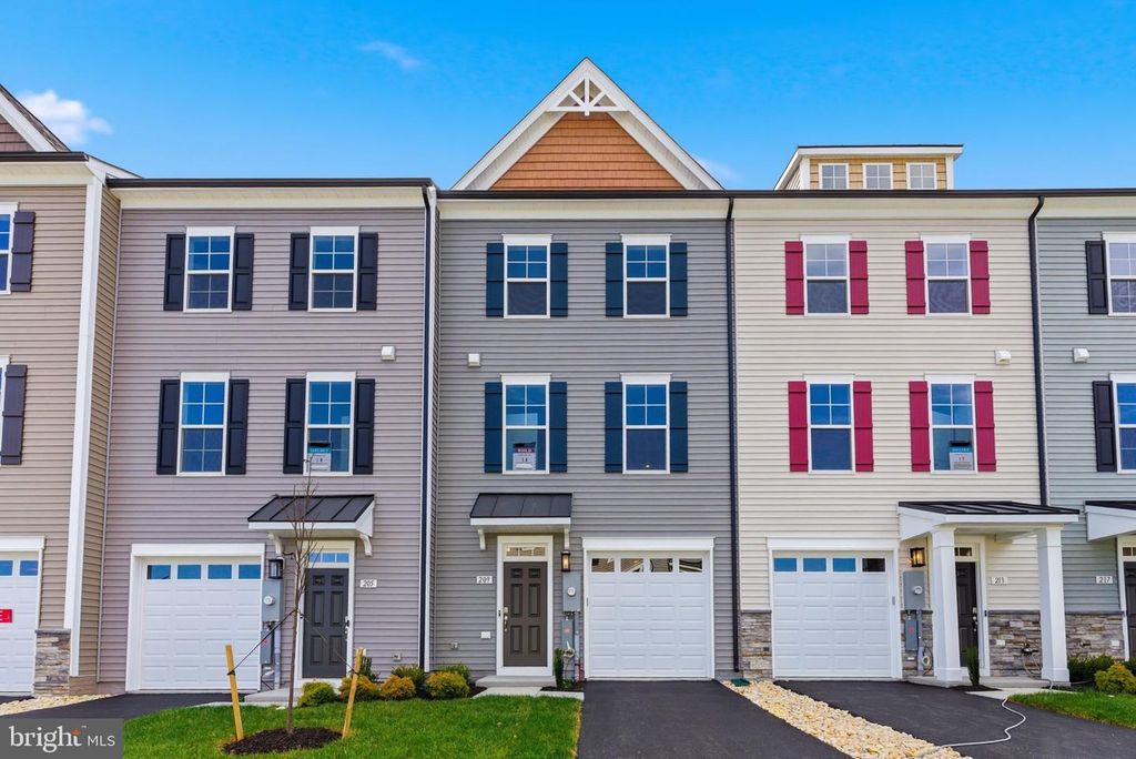 209 MONTEITH DR, Winchester, VA 22601