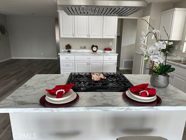 881 N. Lake Street 204, Hemet, CA 92544