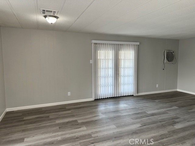 881 N. Lake Street 204, Hemet, CA 92544