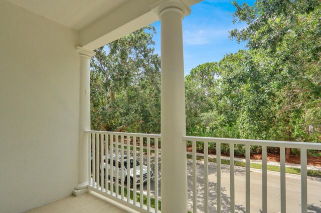 133 Farmingdale Drive, Jupiter, FL 33458