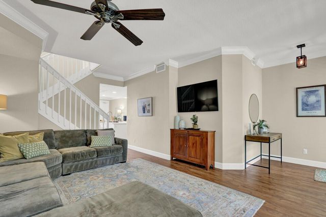 133 Farmingdale Drive, Jupiter, FL 33458