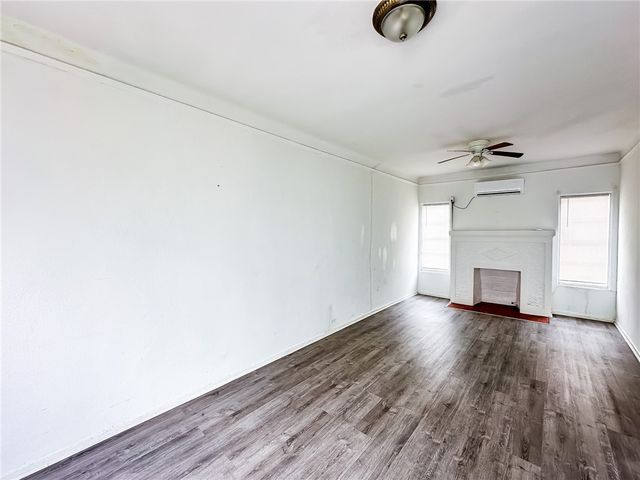 519 S Carancahua St, Corpus Christi, TX 78401
