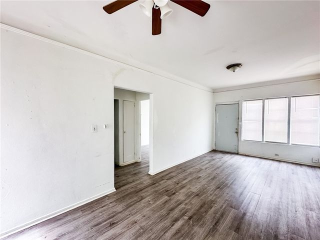 519 S Carancahua St, Corpus Christi, TX 78401