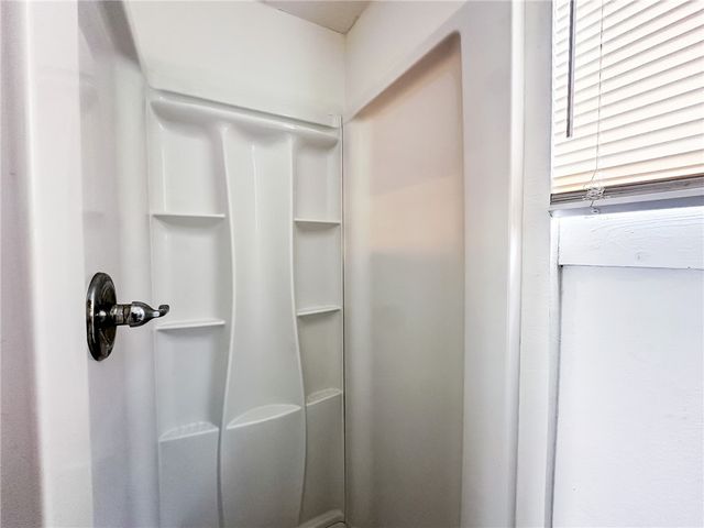 519 S Carancahua St, Corpus Christi, TX 78401
