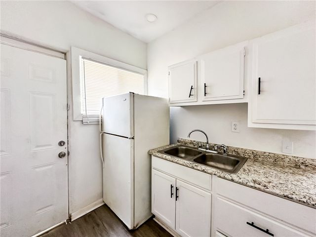 519 S Carancahua St, Corpus Christi, TX 78401