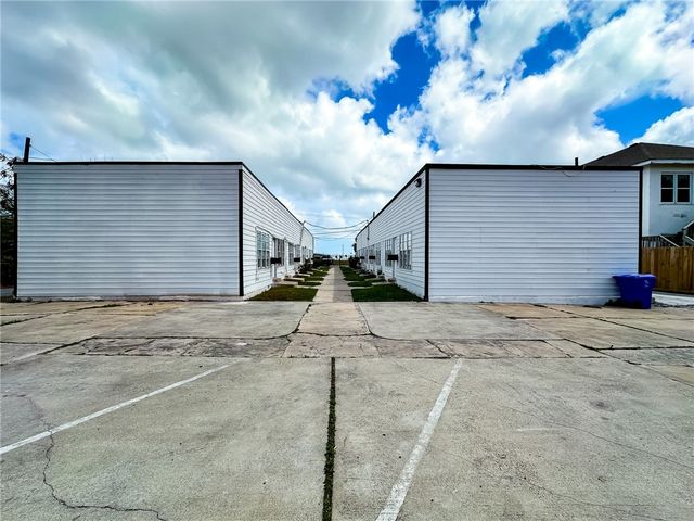 519 S Carancahua St, Corpus Christi, TX 78401