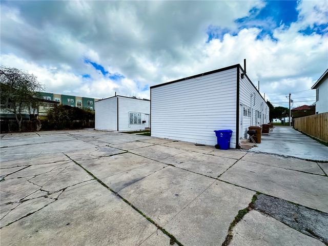 519 S Carancahua St, Corpus Christi, TX 78401