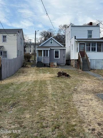 267 Broadway, Menands, NY 12204