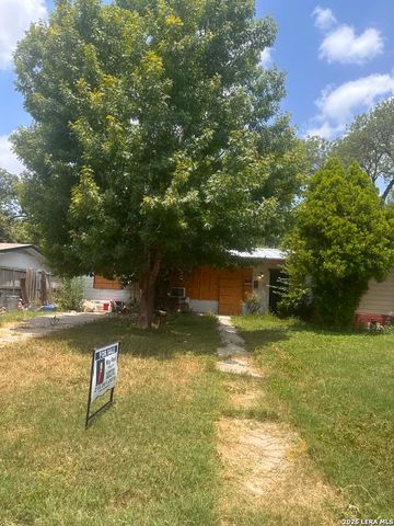 135 SAVANNAH DR, San Antonio, TX 78213