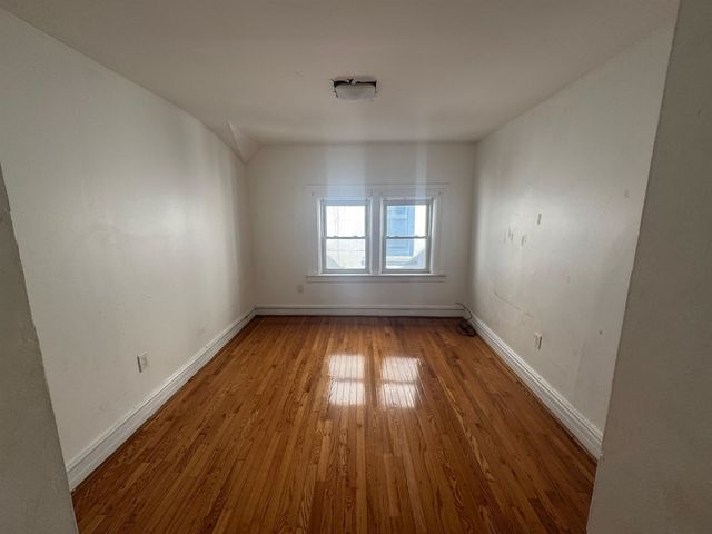 68 DANFORTH AVE, Jc, Greenville, NJ 07304