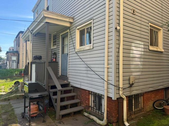 68 DANFORTH AVE, Jc, Greenville, NJ 07304