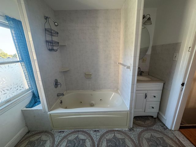68 DANFORTH AVE, Jc, Greenville, NJ 07304
