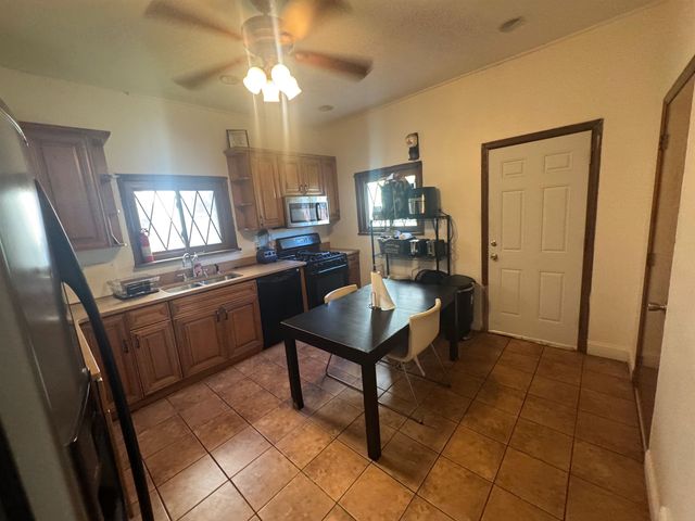 68 DANFORTH AVE, Jc, Greenville, NJ 07304