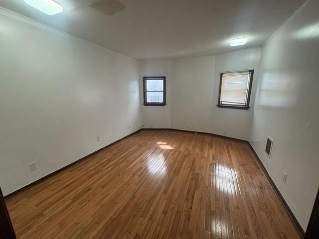 68 DANFORTH AVE, Jc, Greenville, NJ 07304