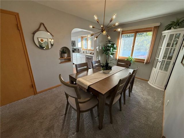 548 W 4th Street, New Richmond, WI 54017