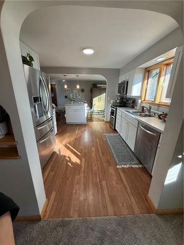 548 W 4th Street, New Richmond, WI 54017