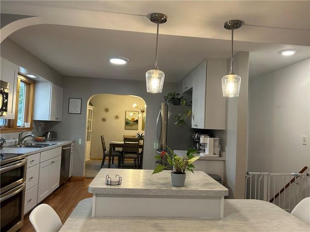 548 W 4th Street, New Richmond, WI 54017