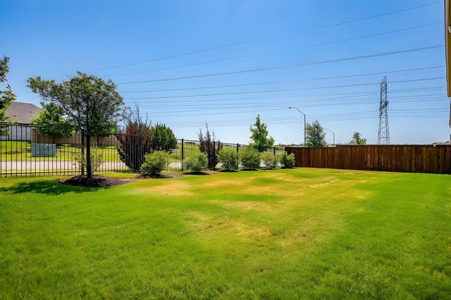 5705 Pope Creek Road, Fort Worth, TX 76126
