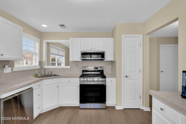 3229 Flagstone Court, Toms River, NJ 08755