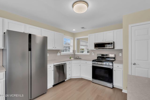 3229 Flagstone Court, Toms River, NJ 08755