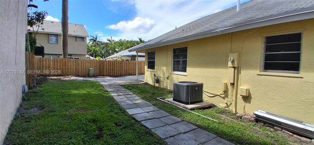 3277 NW 123rd Ave 1, Sunrise, FL 33323