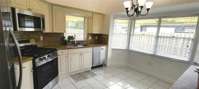 3277 NW 123rd Ave 1, Sunrise, FL 33323