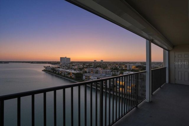 7300 SUN ISLAND DRIVE S 905, South Pasadena, FL 33707