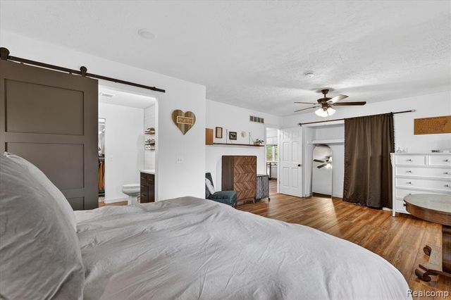 5640 Fowlerville Road, Fowlerville, MI 48836
