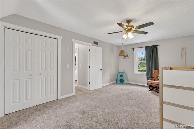 5640 Fowlerville Road, Fowlerville, MI 48836