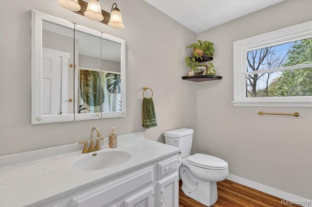 5640 Fowlerville Road, Fowlerville, MI 48836