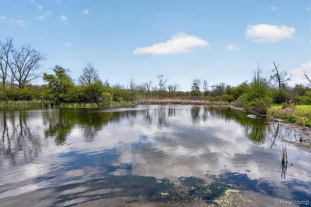 5640 Fowlerville Road, Fowlerville, MI 48836